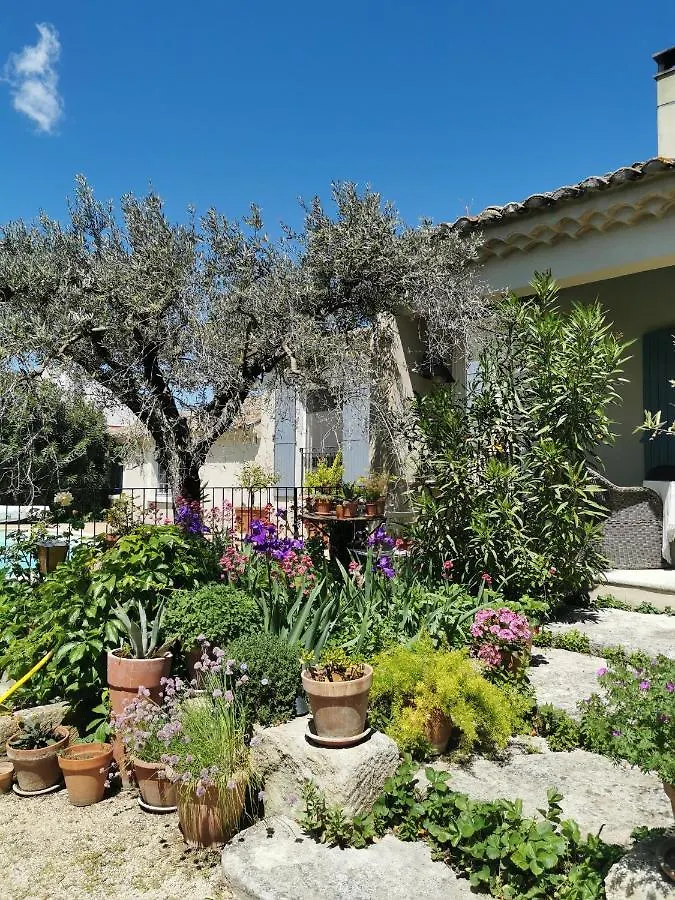 Chambre Dans Verdure Provencale Eyragues 0*,  Francia