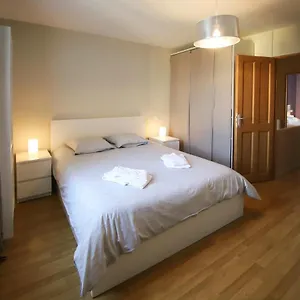  Hébergement de vacances Maison Tendance Avec Jardin, Centre Village, Alpilles, Familles